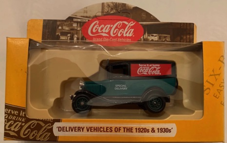 10247-1 € 10,00 coca cola auto delvery vehicle kleur groen special delivery ca 7 cm.jpeg